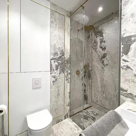 Apartment Luxury Gold 300m From The Sopot