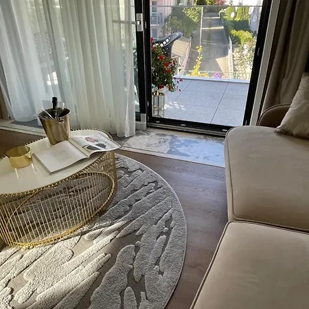 Luxury Gold 300m From The