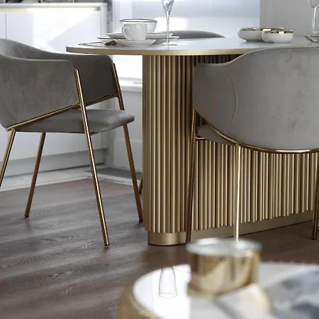 Luxury Gold 300m From The Apartment *